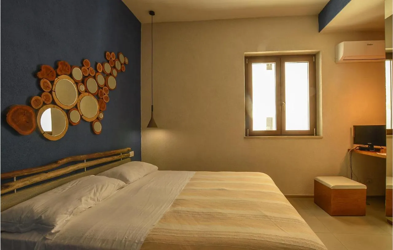 Cozy Apartment In Porto Empedocle With Kitchen
